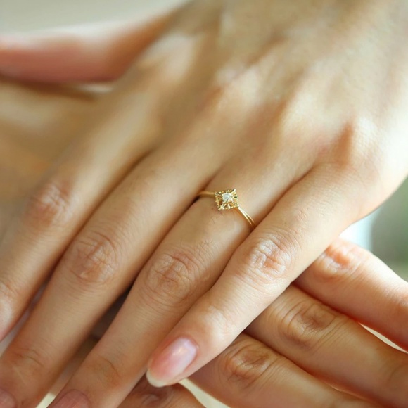 Vintage Style Carved Rhombus with Simulated Diamond Center - Picture 4 of 7